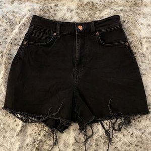 Zara size 4 black high waisted denim shorts